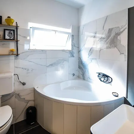 Apartamento Sea View Ana *